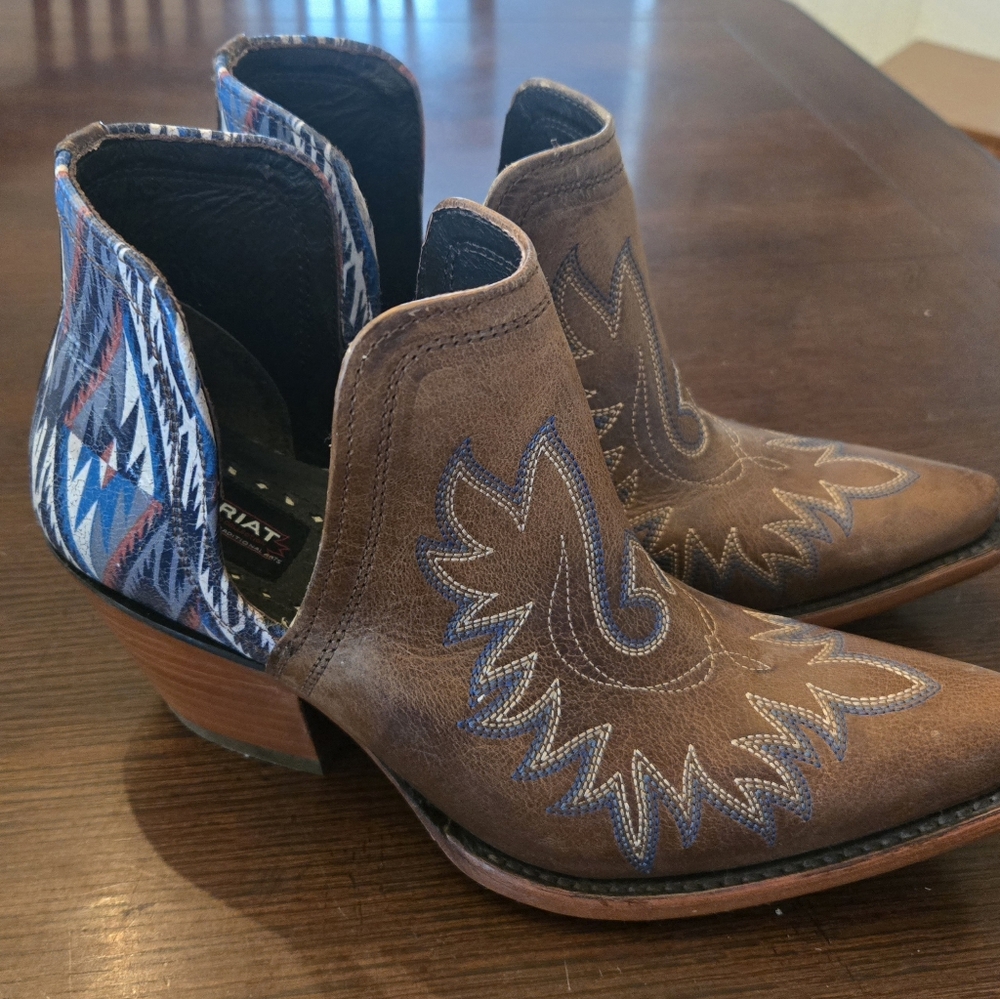 Ariat Dixon Chimayo boots, size 8.5